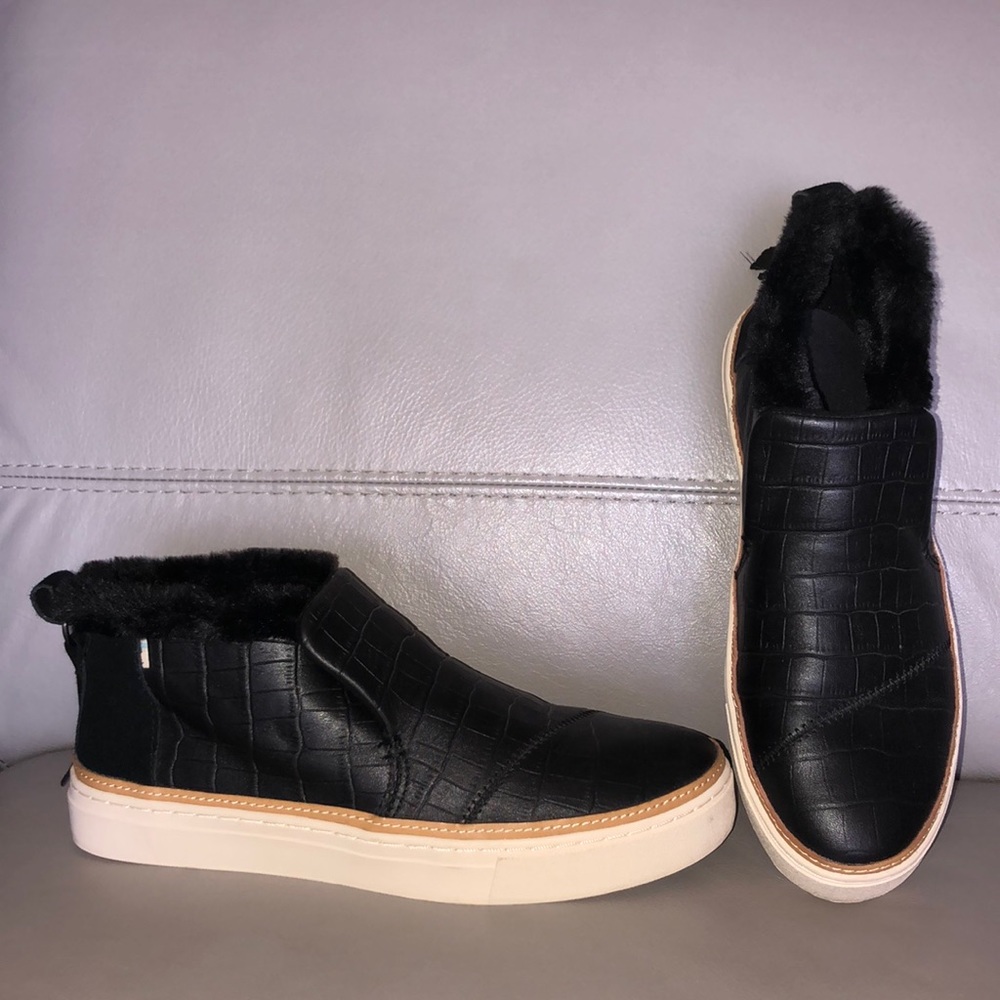 Women’s Toms Black Paxton Leather Shoes Booties size 8